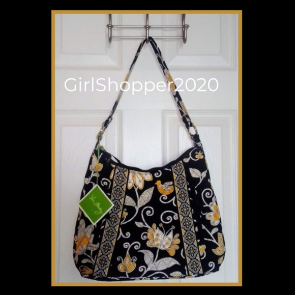 Vera Bradley Handbags - 🐸VERA BRADLEY Lisa B Shoulder Bag